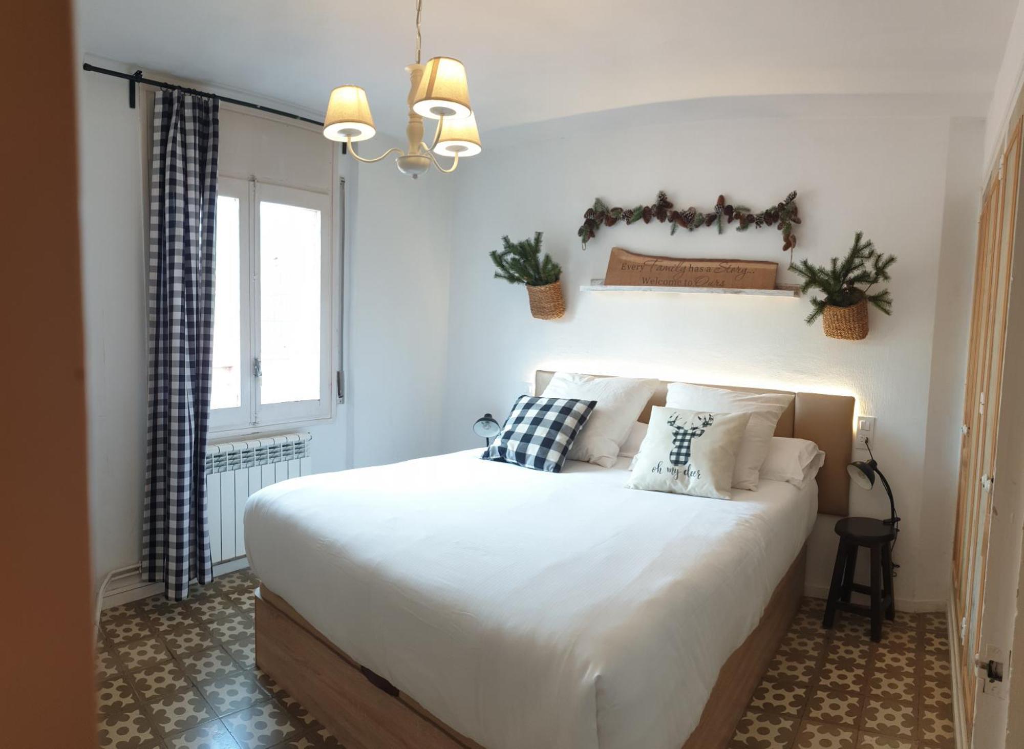 Casa Lola - Terraza Panoramica En El Centro Del Pueblo Leilighet Sant Joan de les Abadesses Eksteriør bilde